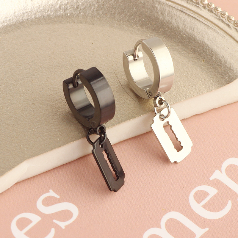 Brincos de estrela preta 4x9mm - Women'S Fashion Earrings avaliação e preço